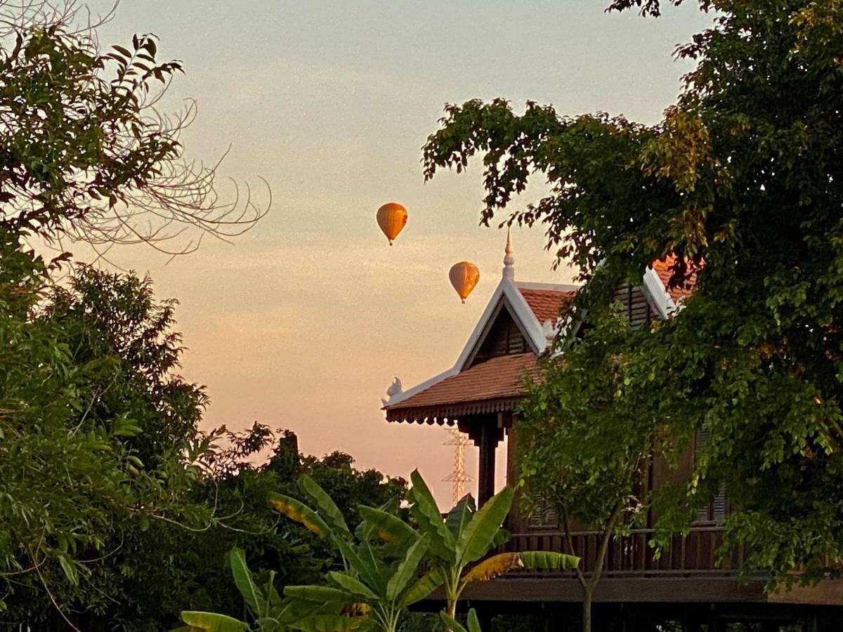Mane Hariharalaya Hotel Siem Reap Exterior foto